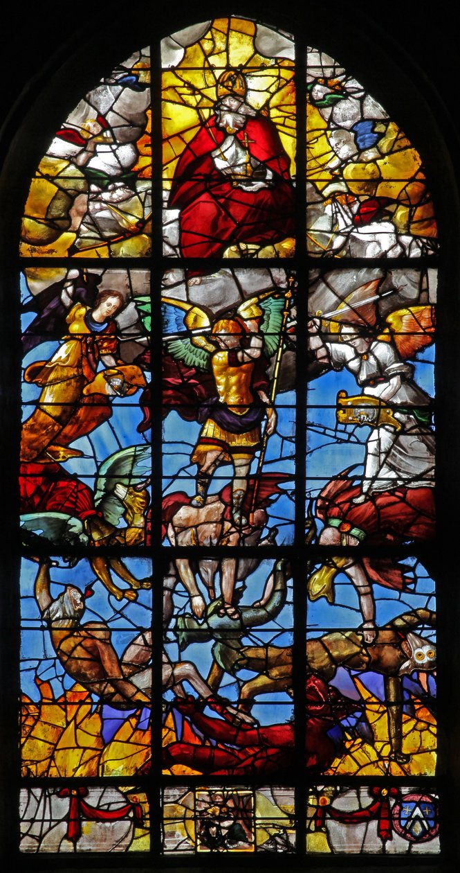 Fönster w12 som visar St Michael och de rebelliska änglarna av French School