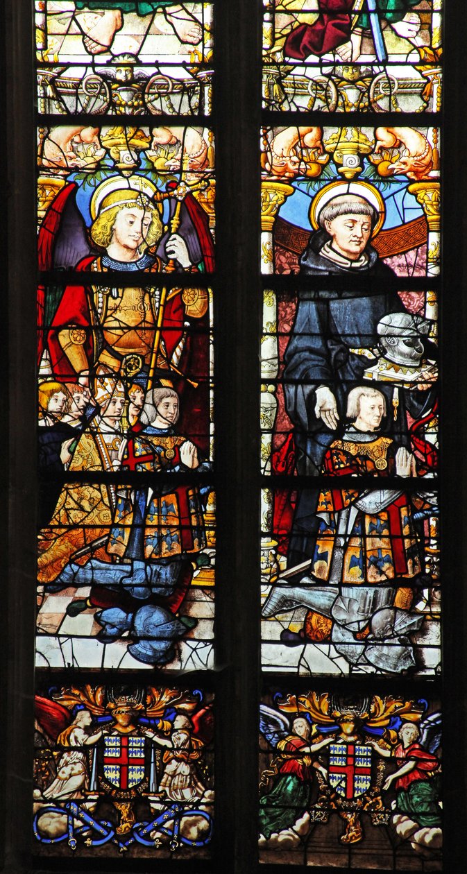 Fönster w1 som visar St Michael och St Guillaume med Montmorency-givare av French School