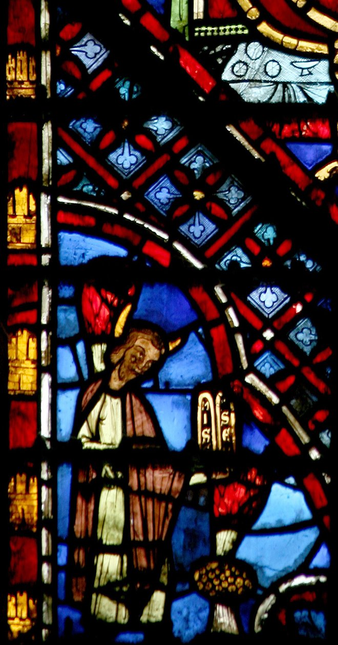 Fönster w2 Moses med lagens tabeller av French School