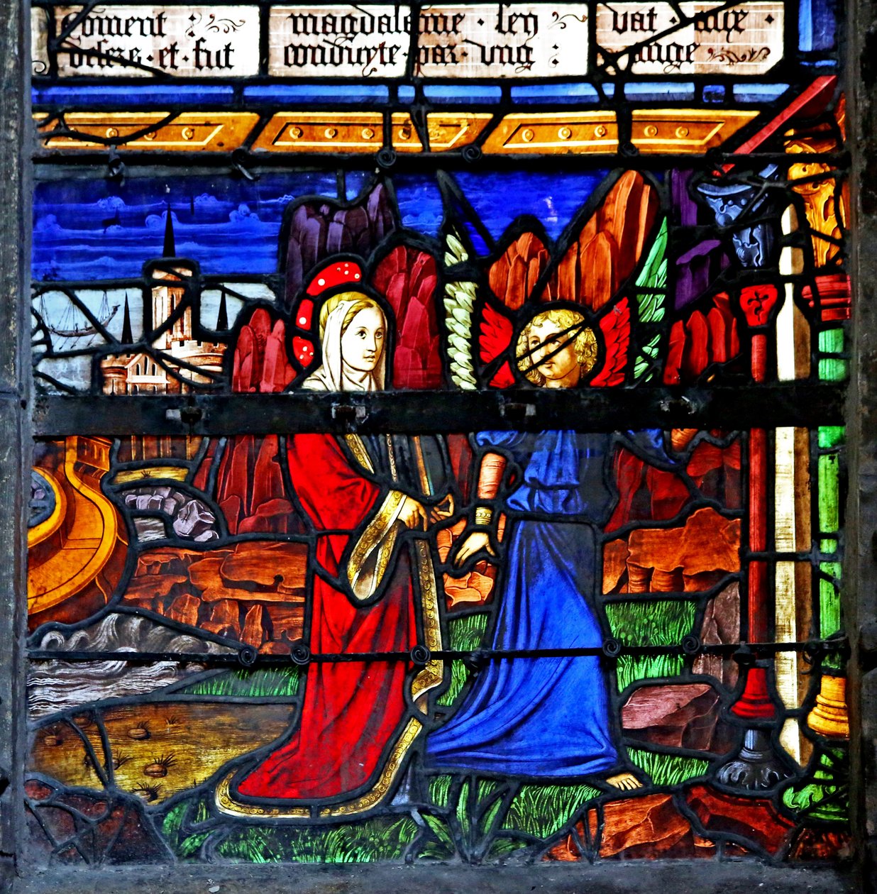 Fönster w5 föreställande Maria Magdalena; hon går i exil och vägleds av en ängel av French School