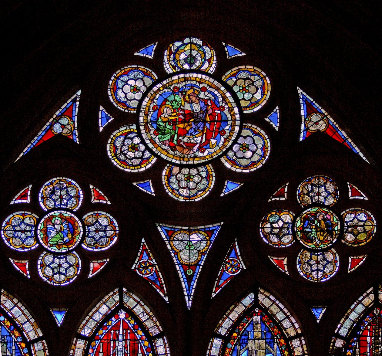Fönster w7 som visar tracery-ljusen med två änglar och Noli Me Tangere av French School