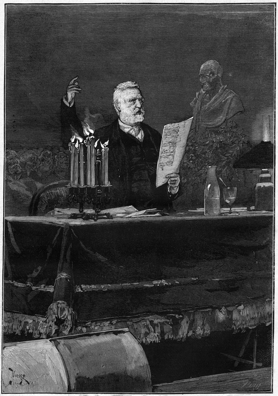 Författaren Victor Hugo (1802-1885) talar med anledning av hundraårsminnet av Voltaires död, berömd på Theatre de la Gaite i Paris den 30 maj 1878. Gravyr i "" Le Monde Illustré"" nr 1106 den 8 juni 1878. av French School