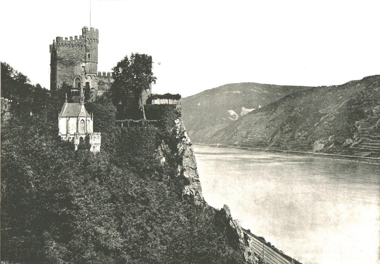 Rheinstein slott vid floden Rhen, Tyskland, 1895. av Frith and Co
