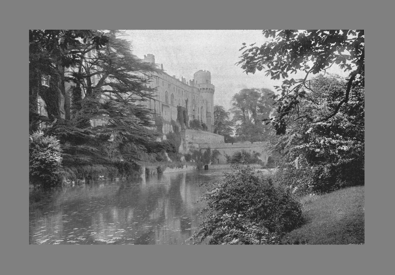 Warwick Castle, c1900 av Frith and Co