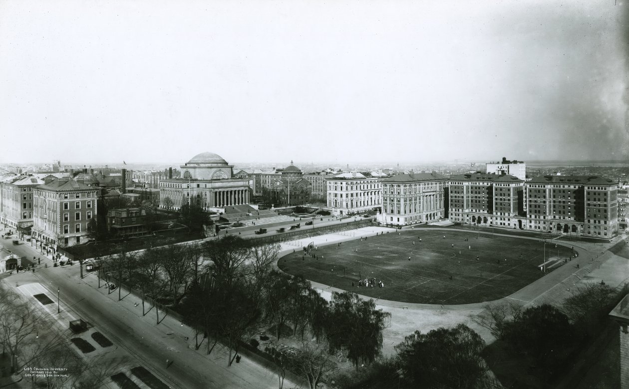 Columbia University campus från sydväst, New York City, 1910 av G.P. Hall und Sohn