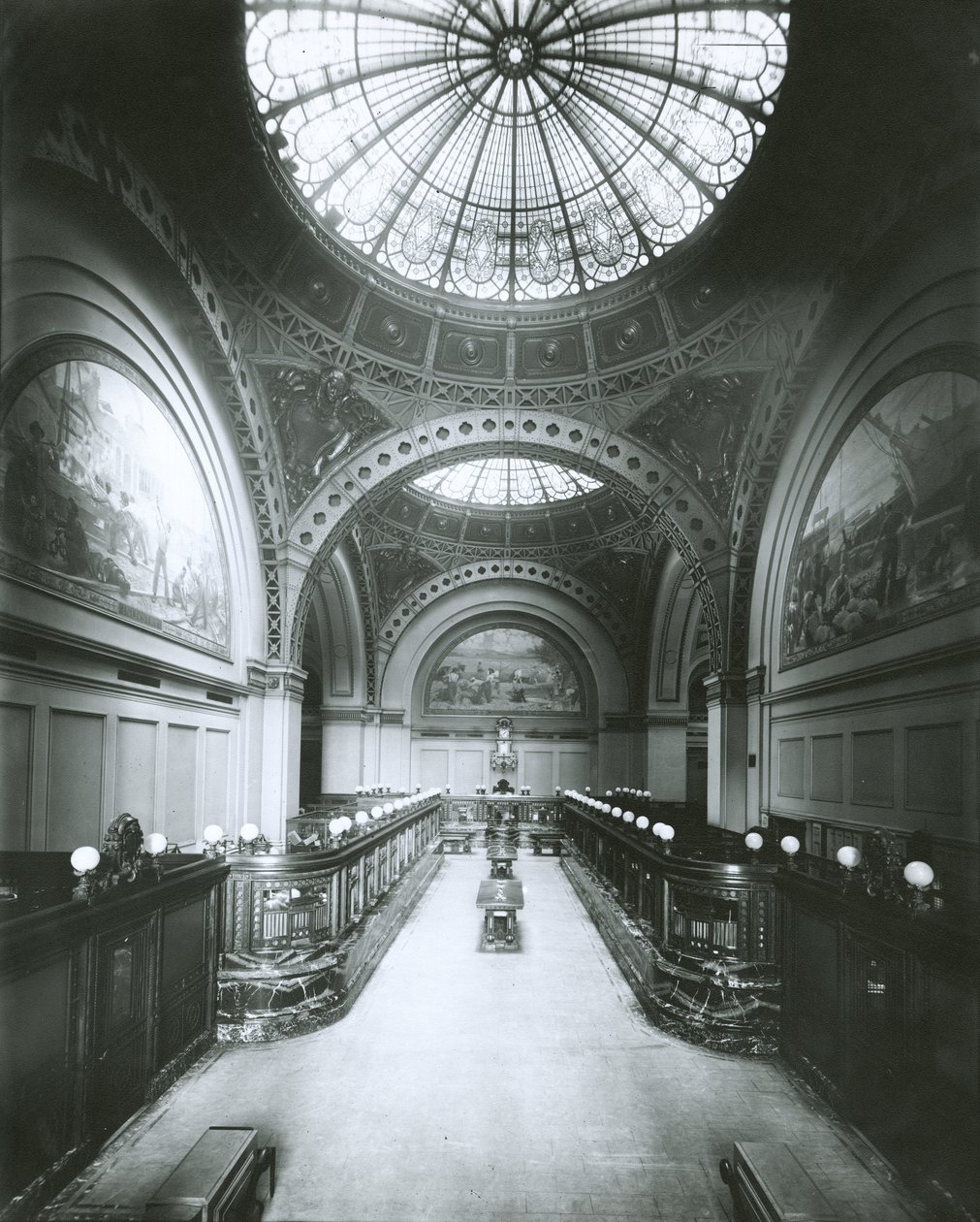 National Park Bank Interiör, New York City, 1910 (gelatinsilverfoto) av G.P. Hall und Sohn