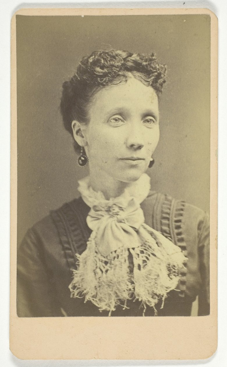 Utan titel (porträtt av kvinna) av G. C. Gilchrest