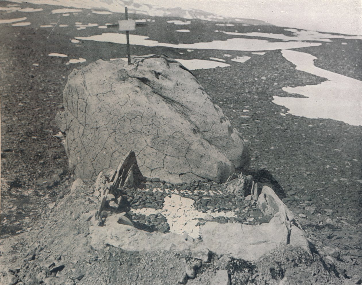 Hansens grav på Kap men, ೧೯೧೧, ೧೯೧೩ av G. Murray Levick