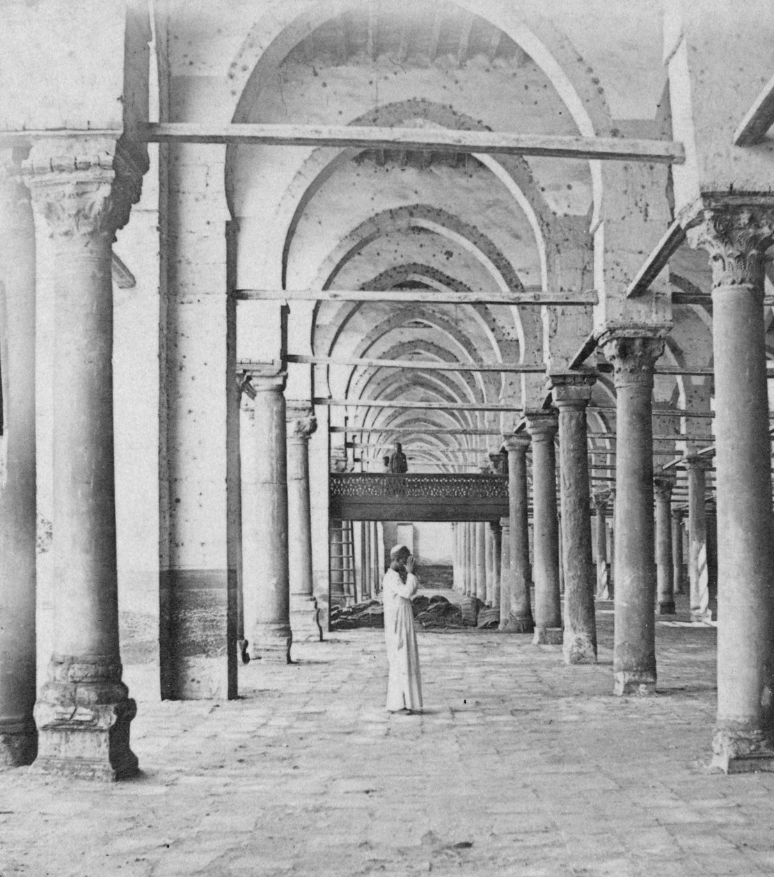 Kolonnaden, Kairo, Egypten, sent 1800-tal eller tidigt 1900-tal av Gabriel Lekegian
