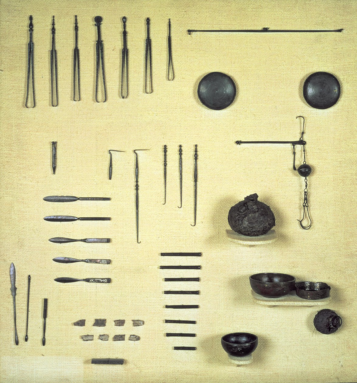 Instrument från en ögonläkares väska, från Reims (metall) av Gallo Roman
