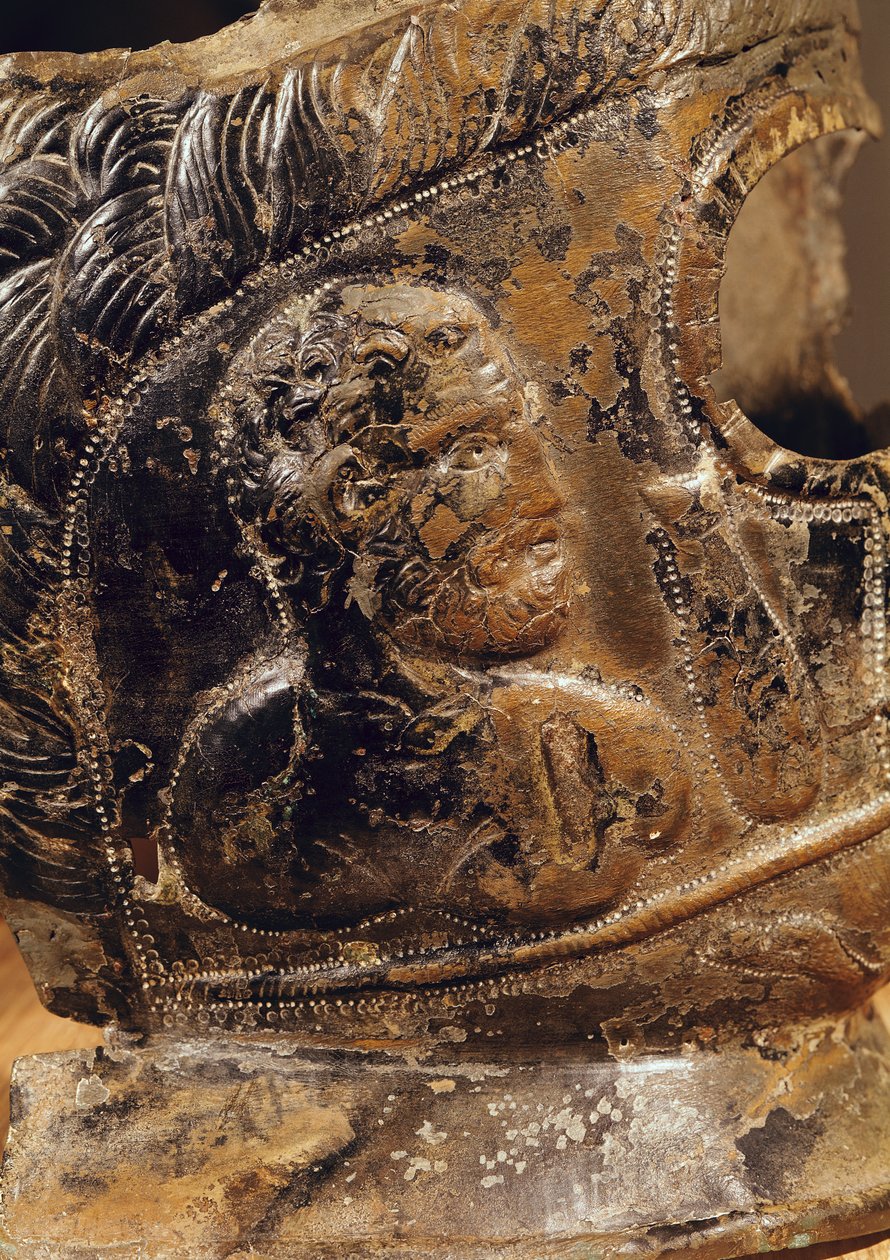 Detalj av en gladiatormask bronsdetalj av 131545 av Gallo Roman