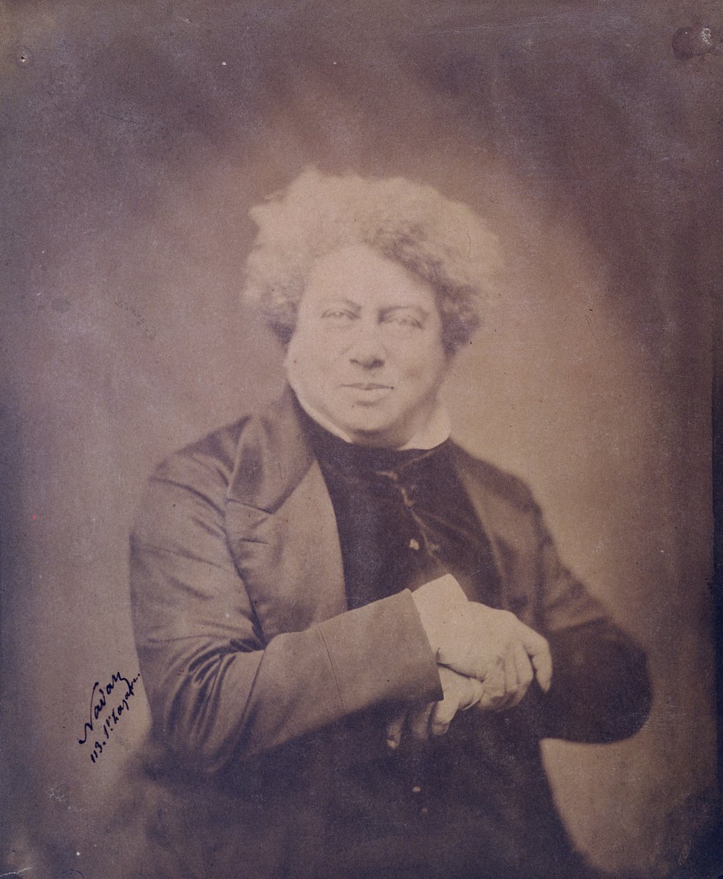 Porträtt av Alexandre Dumas pere (1803-70) ca 1850-60 (sepiafotografi) av Nadar