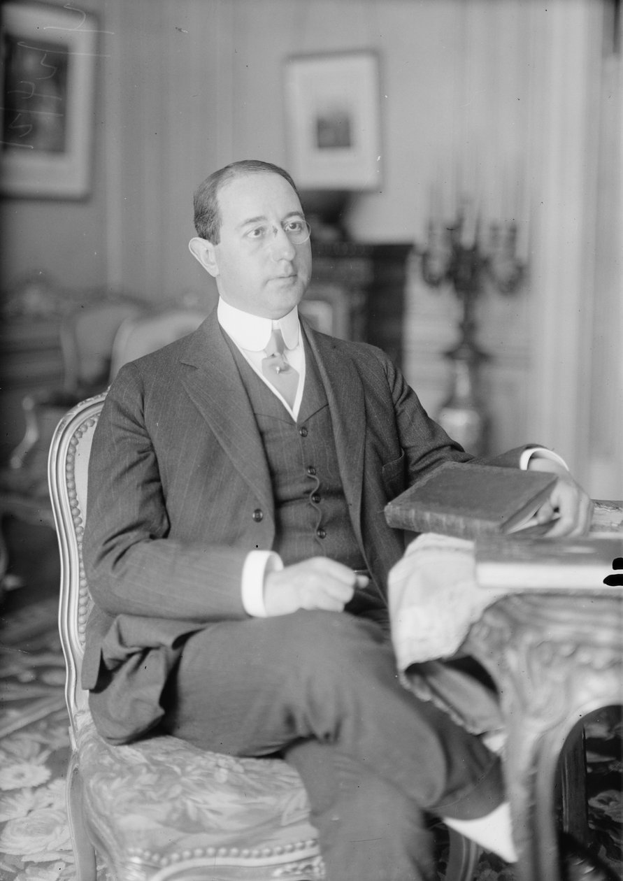 SOM W. Rosenbach, ca 1920 av George Grantham Bain