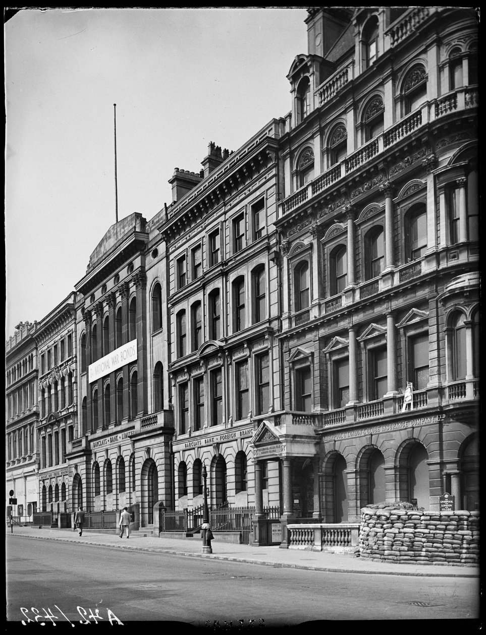 Colmore Row, Birmingham, 1941. av George Bernard Mason