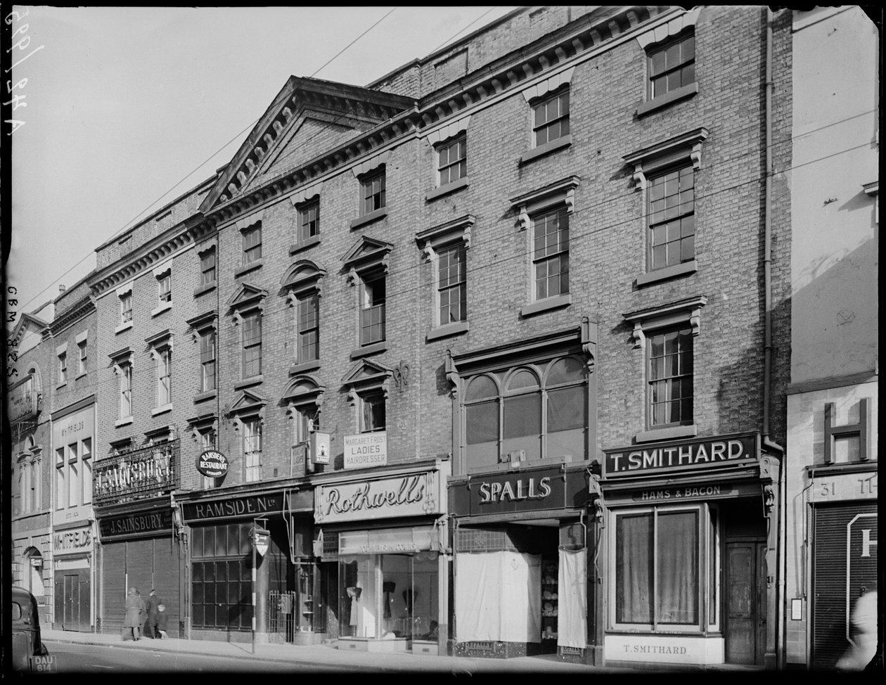 Devonshire House, 36 Corn Market, Derby, 1942. av George Bernard Mason