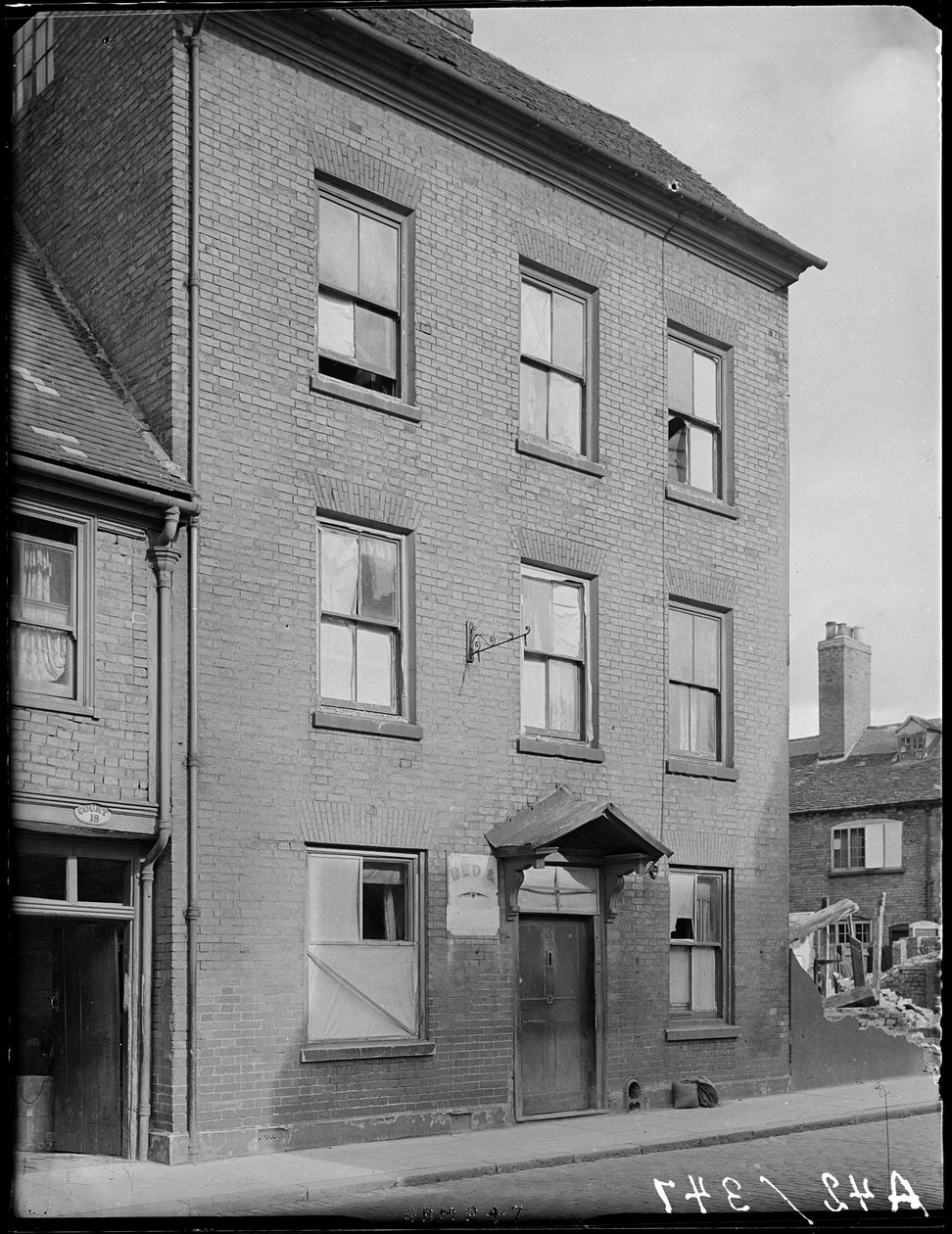 Little Park Street, Coventry, 1941. av George Bernard Mason
