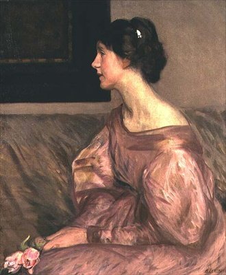 Porträtt av en kvinna sittande, halvlängd i profil med två rosa rosor och iklädd en rosa klänning av George Clausen