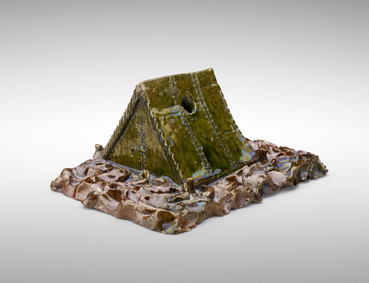 House-Tent Inkwell, ca. 1900 (lergods) av George E. Ohr