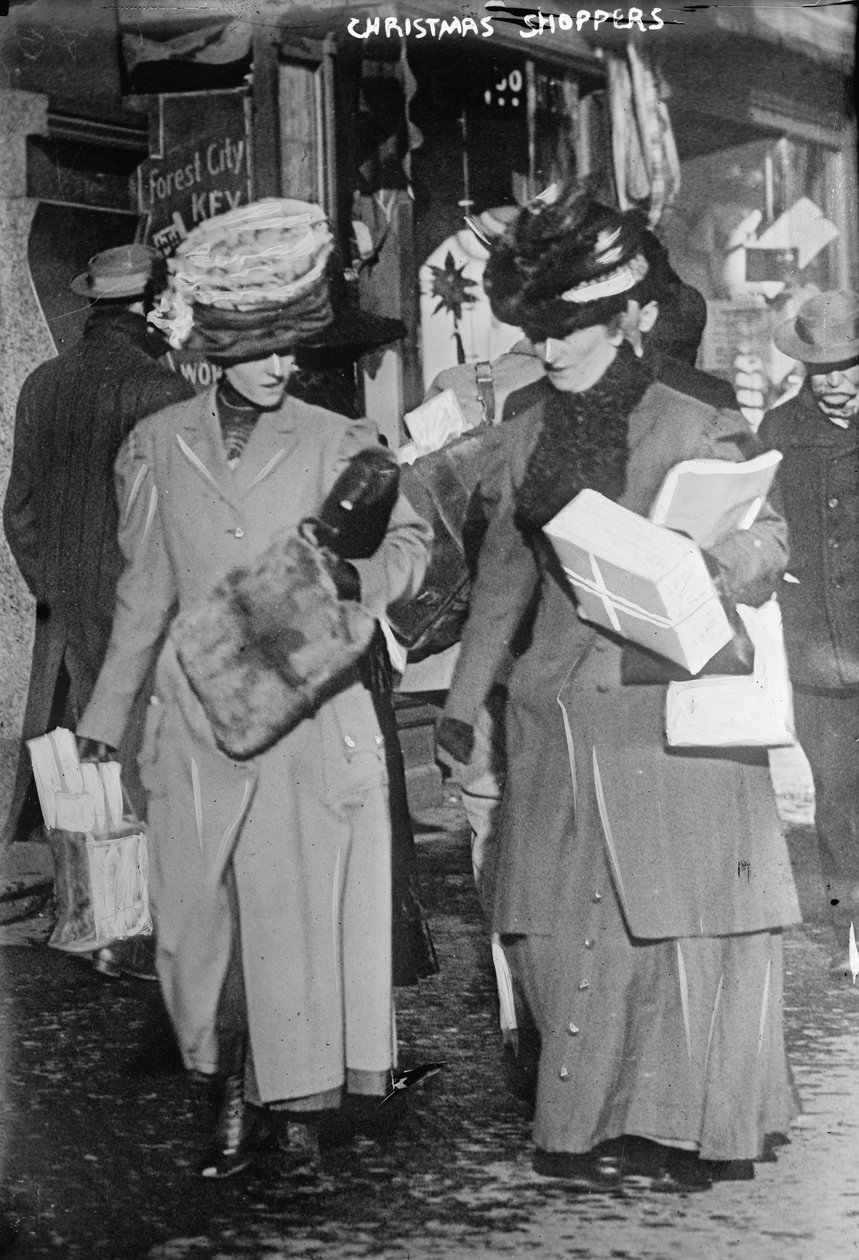 Julshoppare, ca 1910 (s/v foto) av George Grantham   Bain News Service Bain