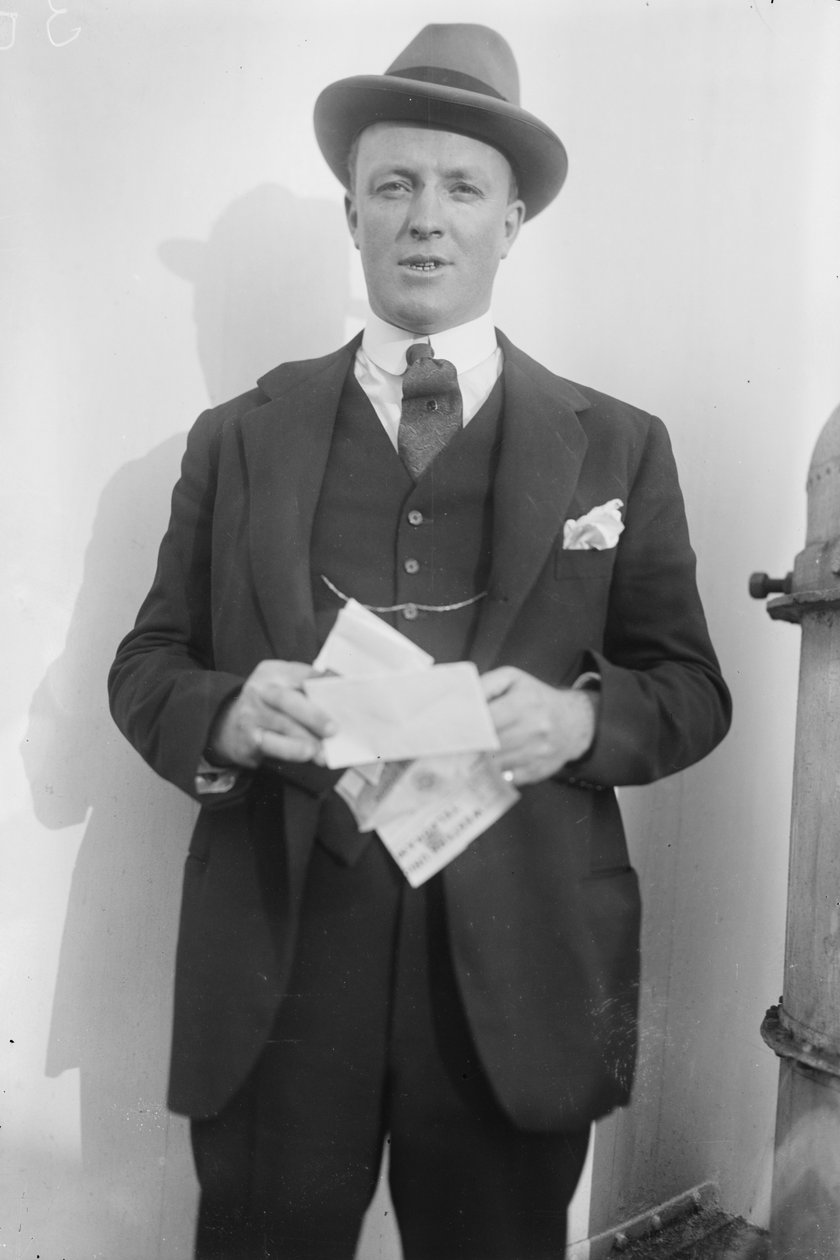 Hugh Walpole, omkring 1920 av George Grantham Bain