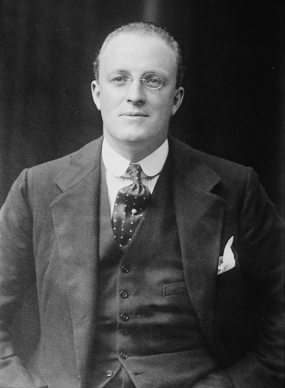 Hugh Walpole, omkring 1920 av George Grantham Bain