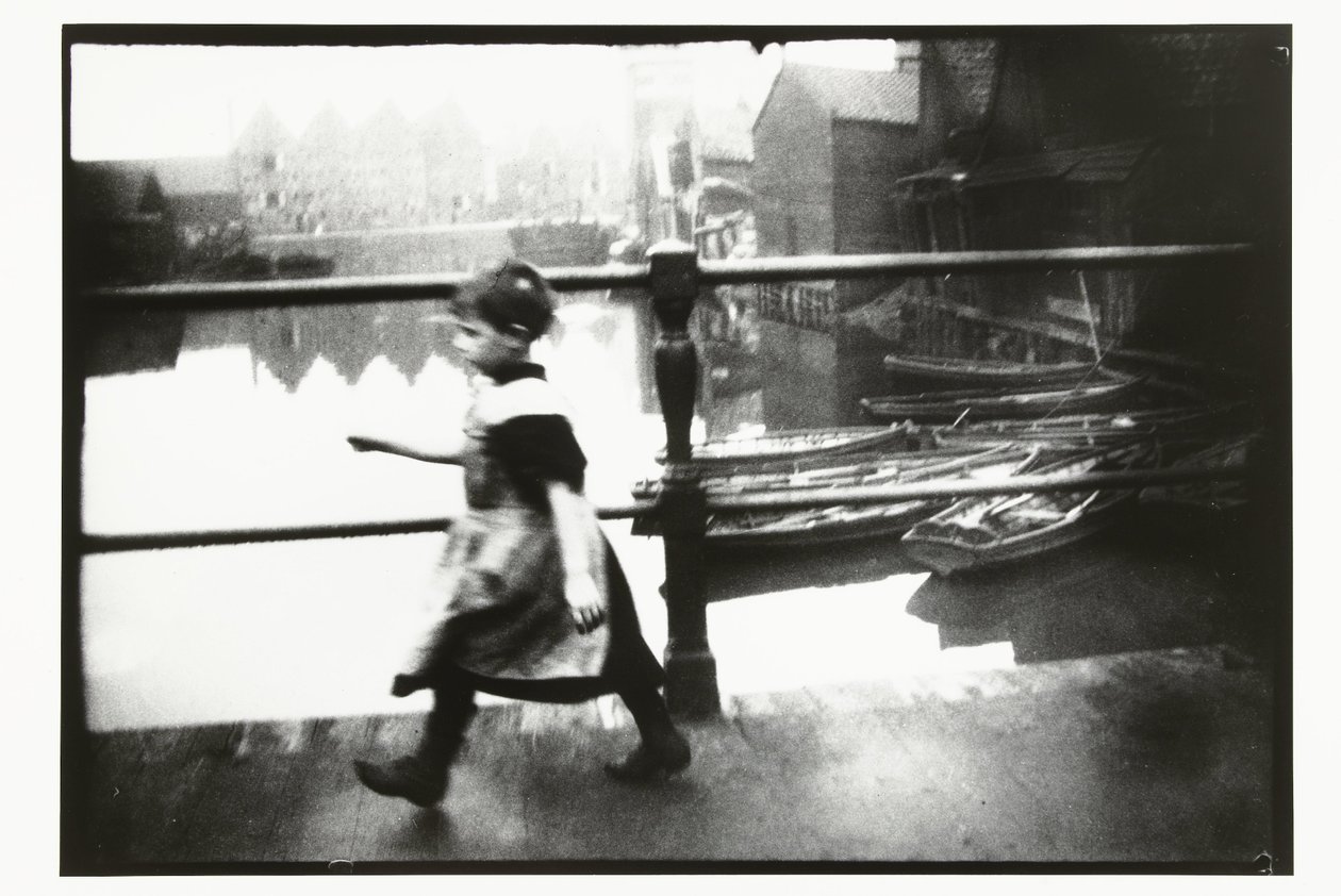 Flicka på bron på Prinseneiland i Amsterdam av George Hendrik Breitner