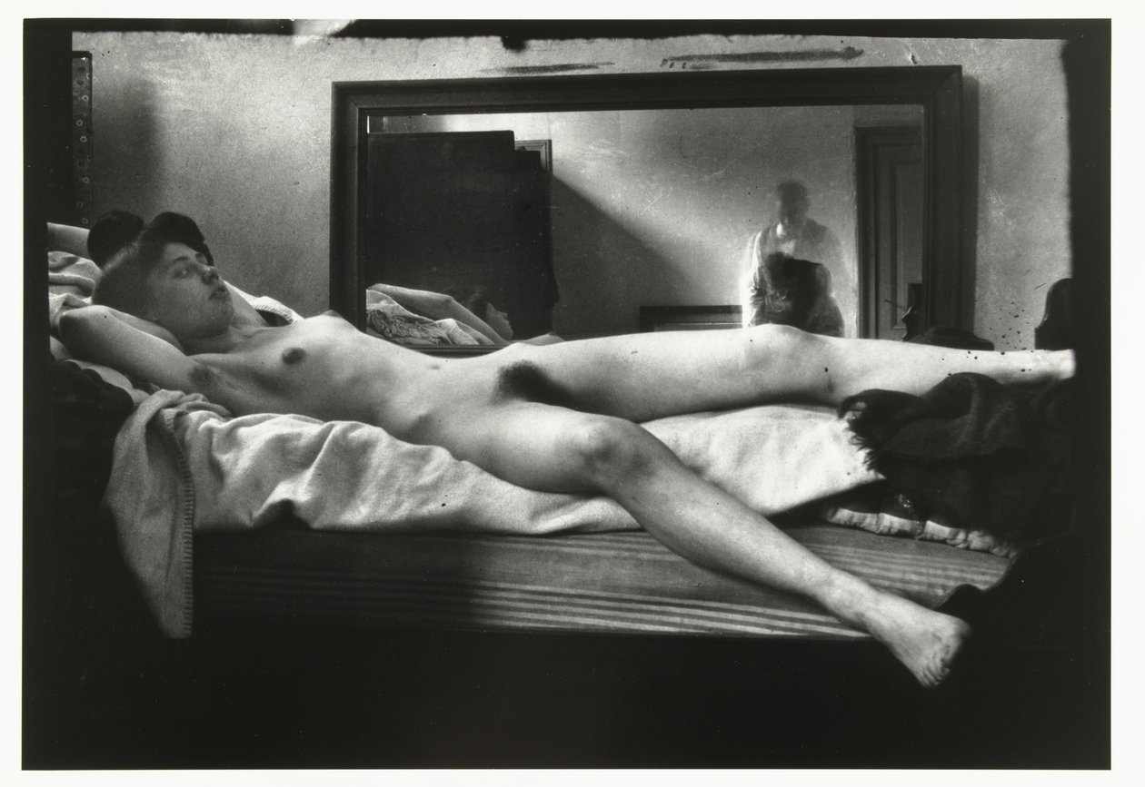 Porträtt av en kvinnlig naken med den fotograferande Breitner i spegeln av George Hendrik Breitner