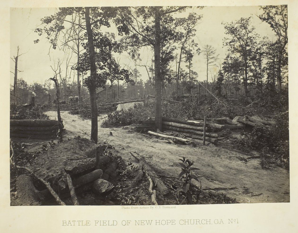 Battle Field of New Hope Church, GA, nr 1, 1866. av George N. Barnard
