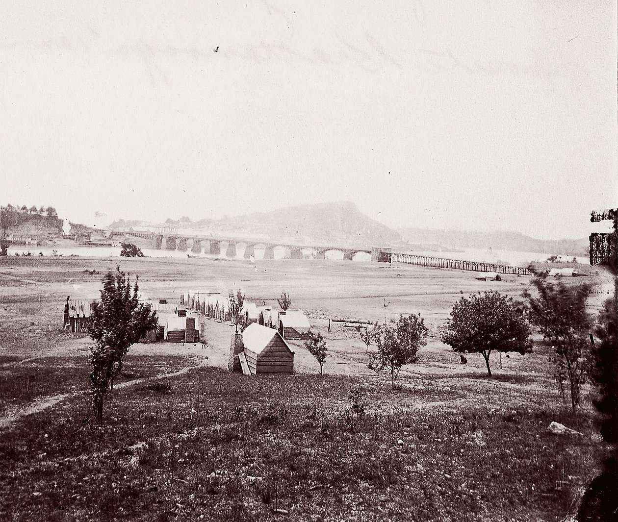 Bridge Builders Camp mittemot Chattanooga, ca. 1864. av George N. Barnard