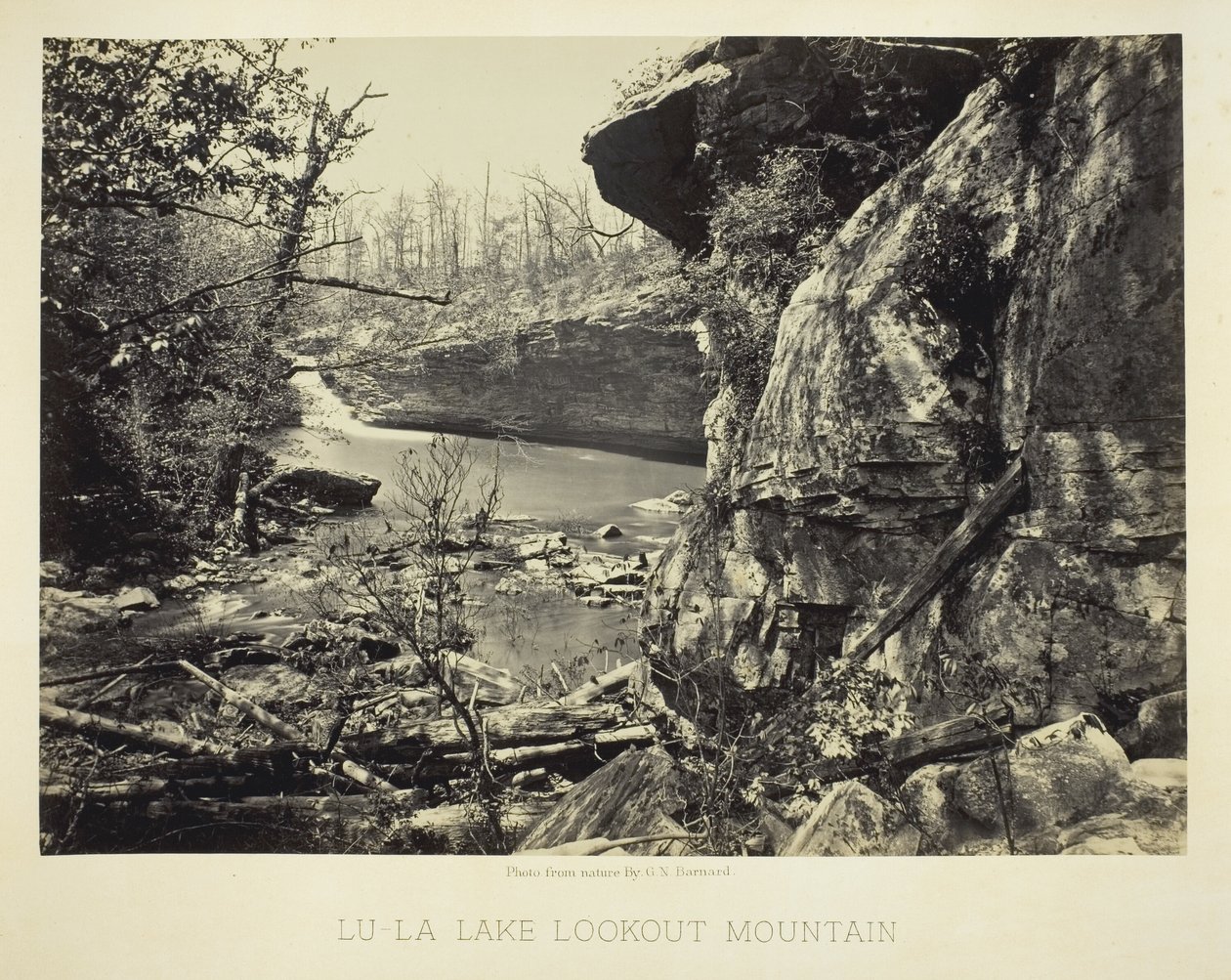 Lu-La Lake Lookout Mountain av George N. Barnard