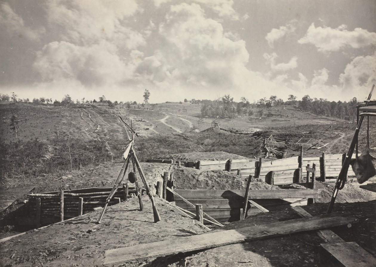 Rebel Works framför Atlanta, Georgia, nr 5, 1865-1866. av George N. Barnard