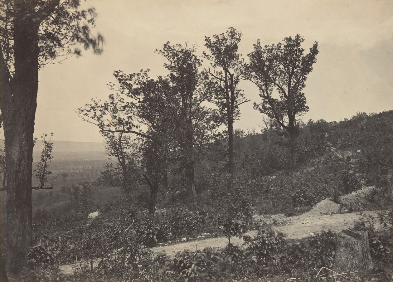 The Crest of Mission Ridge, 1860-talet. av George N. Barnard