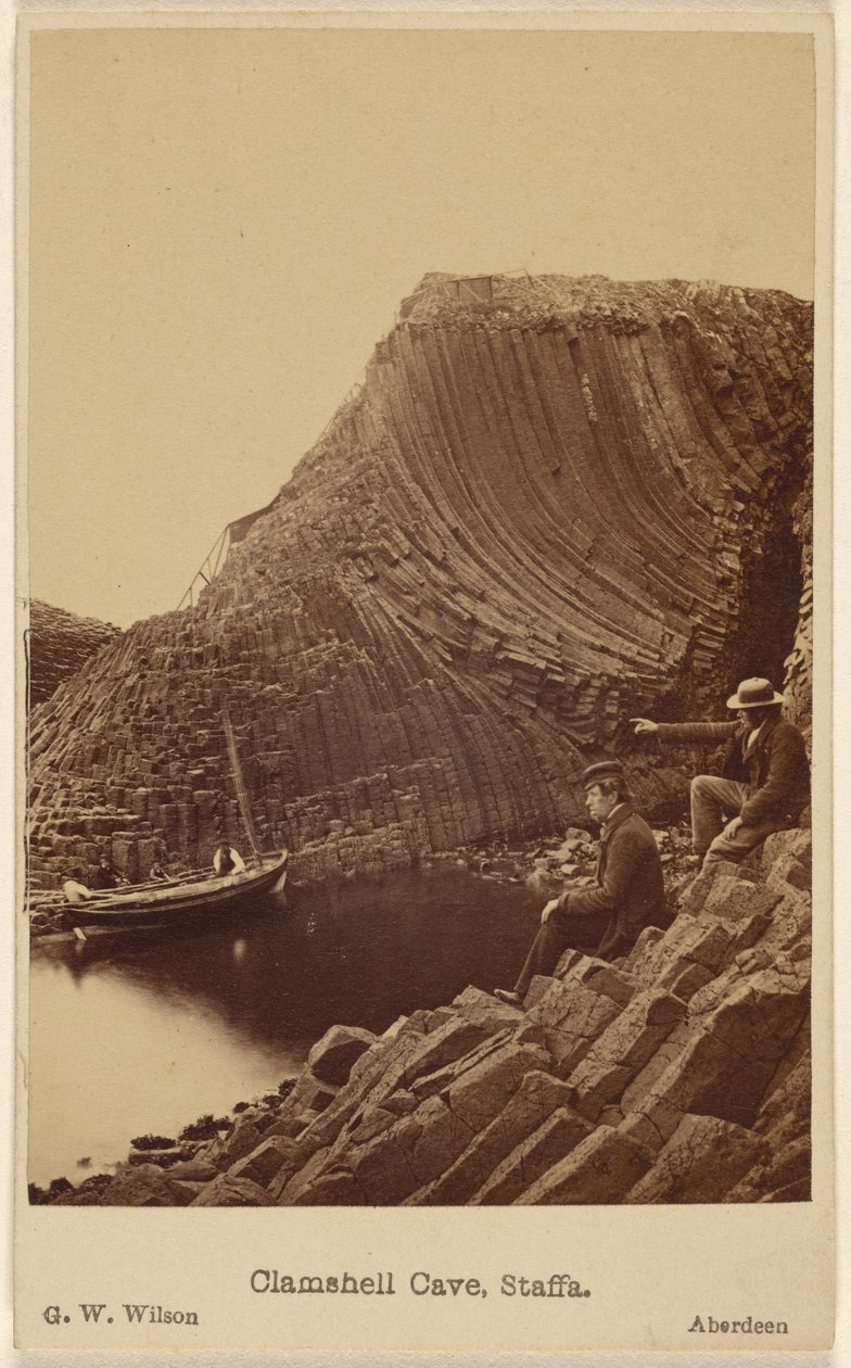 Clamshell Cave, Staffa av George Washington Wilson
