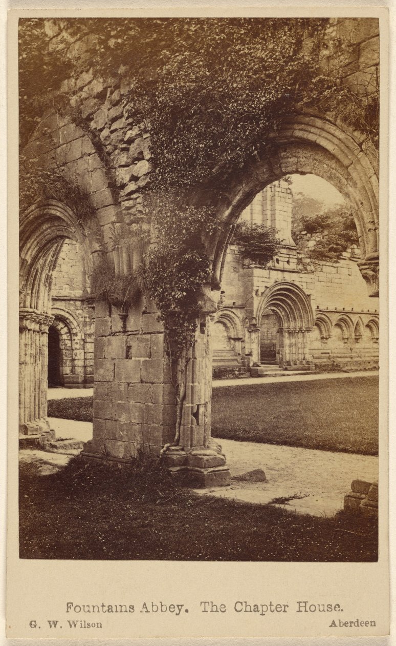 Fountains Abbey. Kapitelhuset. av George Washington Wilson