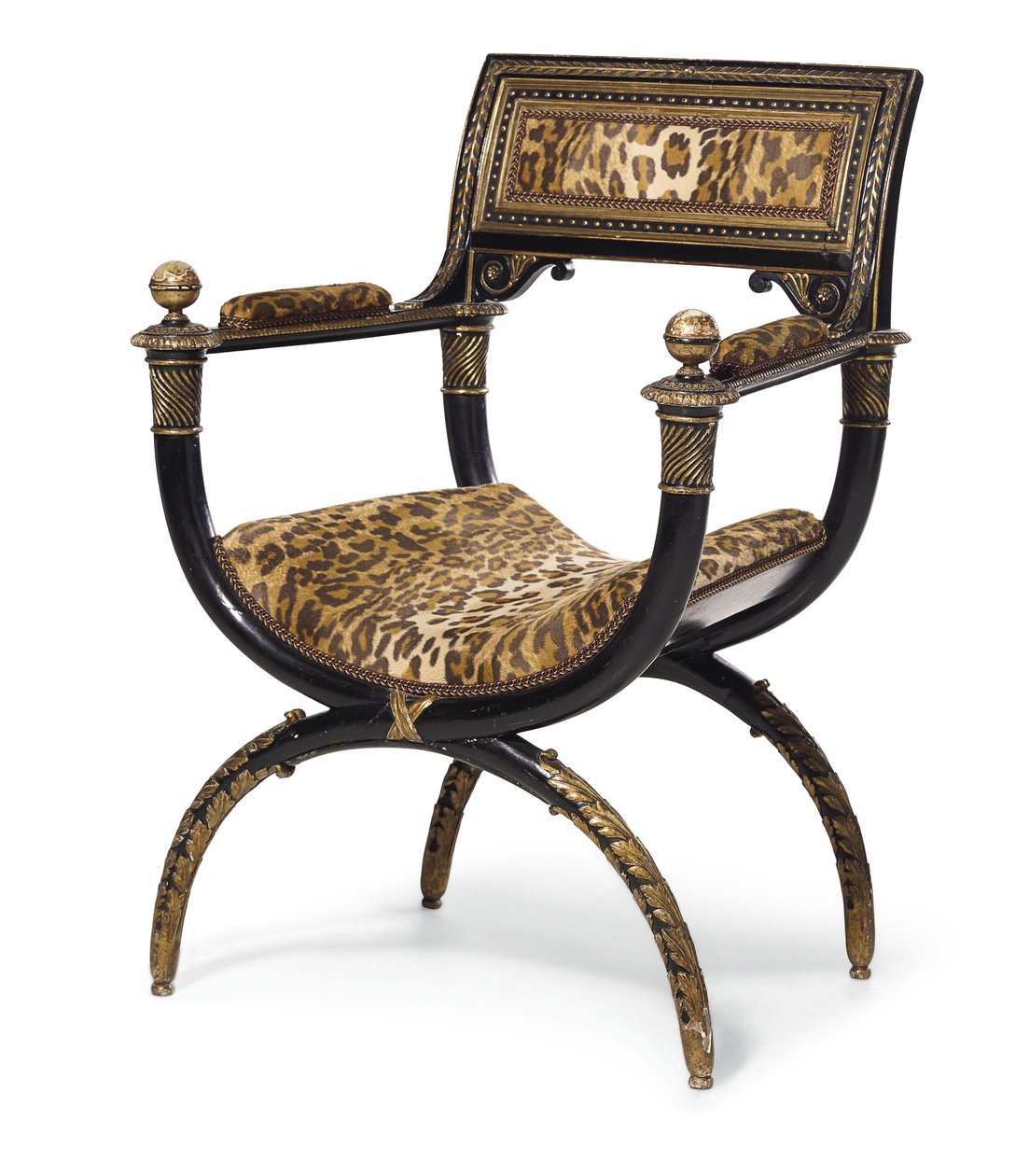 A Directory curule-fåtölj, ca 1795 (eboniserat och förgyllt trä med leopardmönstrad klädsel) av Georges (attr. to) Jacob