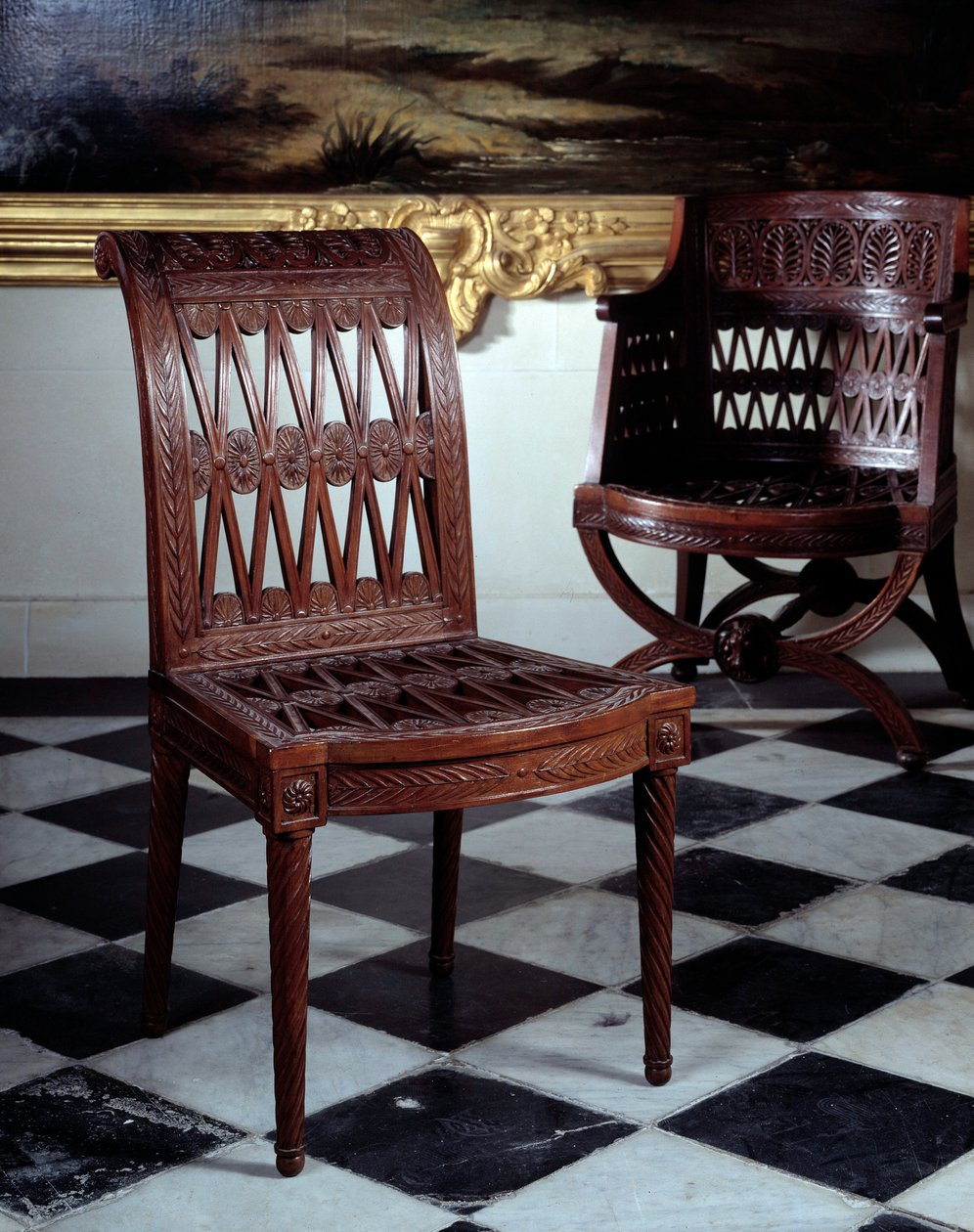 Ordförande beställd för Marie Antoinettes mejeri. Snidade mahognymöbler av Georges Jacob (1739-1814) av Georges Jacob