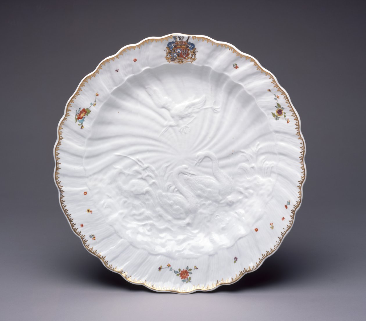 Tallrik från Svanen Service, Meissen Porslin, ca 1737-41 (hårdklistrat porslin) av German School