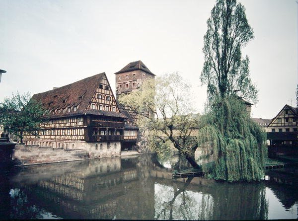 Utsikt över Weinstadel, byggd 1446-48 av German School