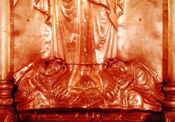 Antependium föreställande Kristus Återlösaren, detalj av donatorerna, Henri II (973-1024) och hans hustru Kunigunde (978-1040) (guld) (se även 158267) av German School