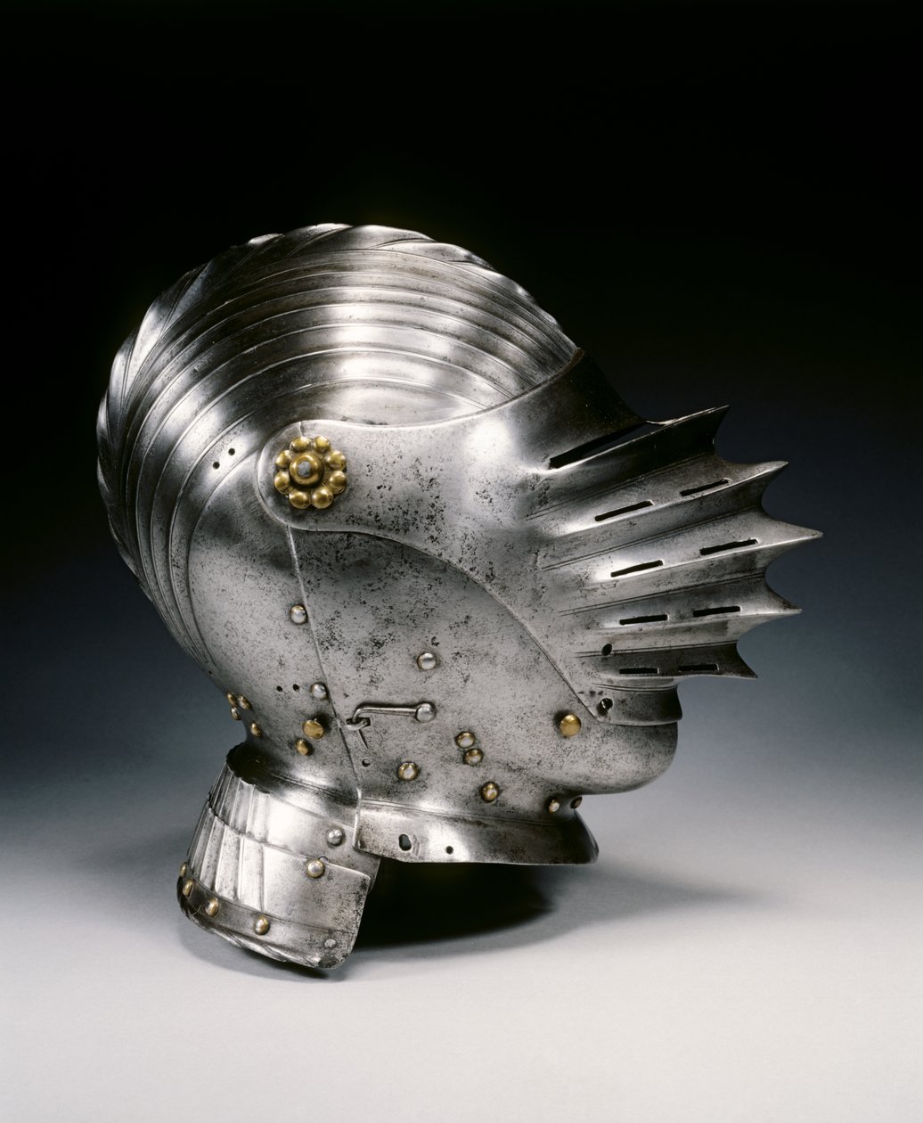 Stänghjälm i Maximilian-stil, c.1520 (stål & mässing) av German School
