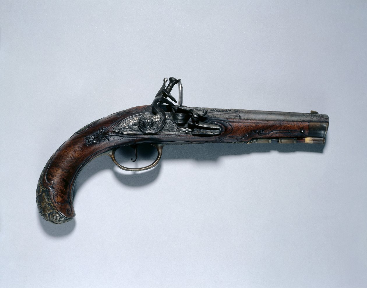 Flintlock Pistol, pipmakare Johann Andreas Kuchenreuter (1716-1795), ca 1750 (stål, valnötsstock, mässingsfästen, pipa inlagd med guld, mässing & silver) av German School