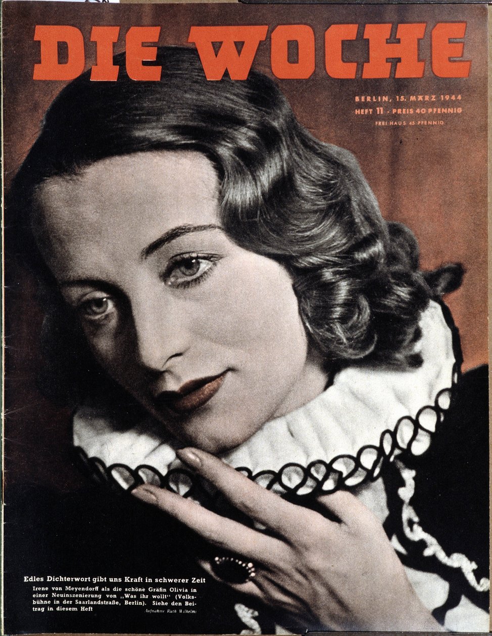 Iren Von Meyendorff i Shakespeares "Som du vill behaga" på Theatre Populaire (Volksbahn) i Berlin, konv. ""Die Woche"" av German School