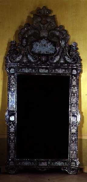 Looking glass, med House of Nassau vapen, graverad av Carl Sang av German School