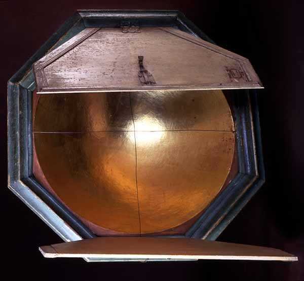 Parabolic Reflector, tillskriven Brander-verkstaden, Augsburg (trä, keramik och bladguld) av German School