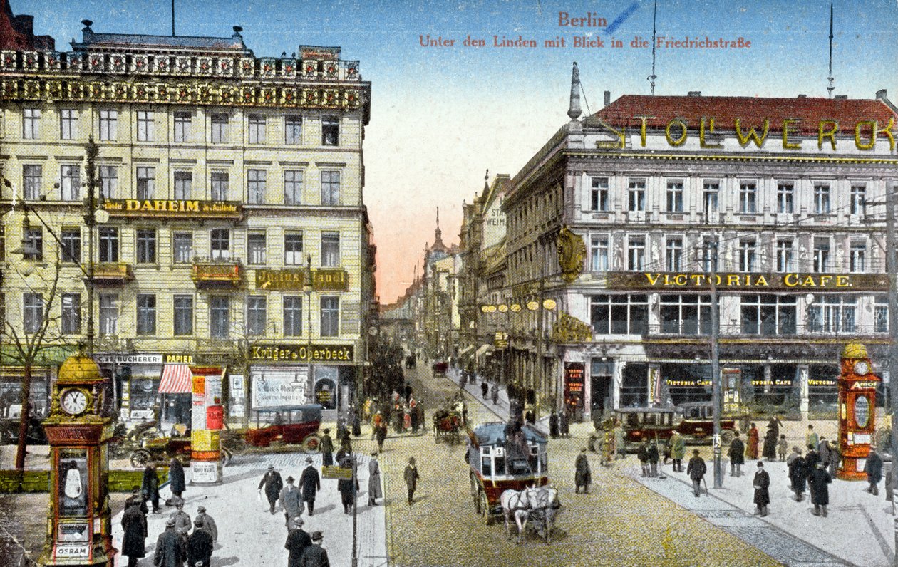 Vykort föreställande Unter den Linden och Friedrichstrasse i Berlin, ca 1910 (färgat foto) av German School
