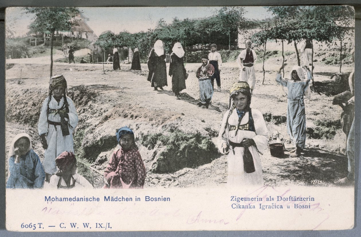 Vykort föreställande unga muslimska kvinnor i Bosnien, 1904 av German School