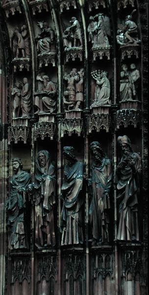Skulptural detalj från höger sida av centralportalen, västfasad, påbörjad 1277 (sten) av German School