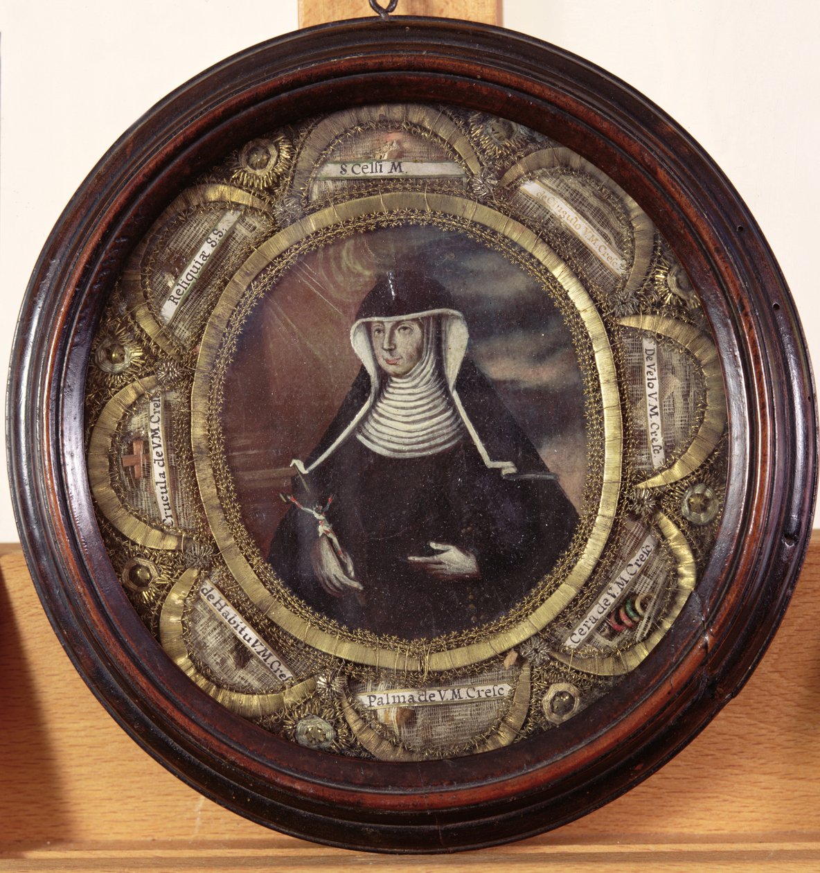 St. Maria Crescentia Hoess (1682-1744) omgiven av reliker från helgonet av German School