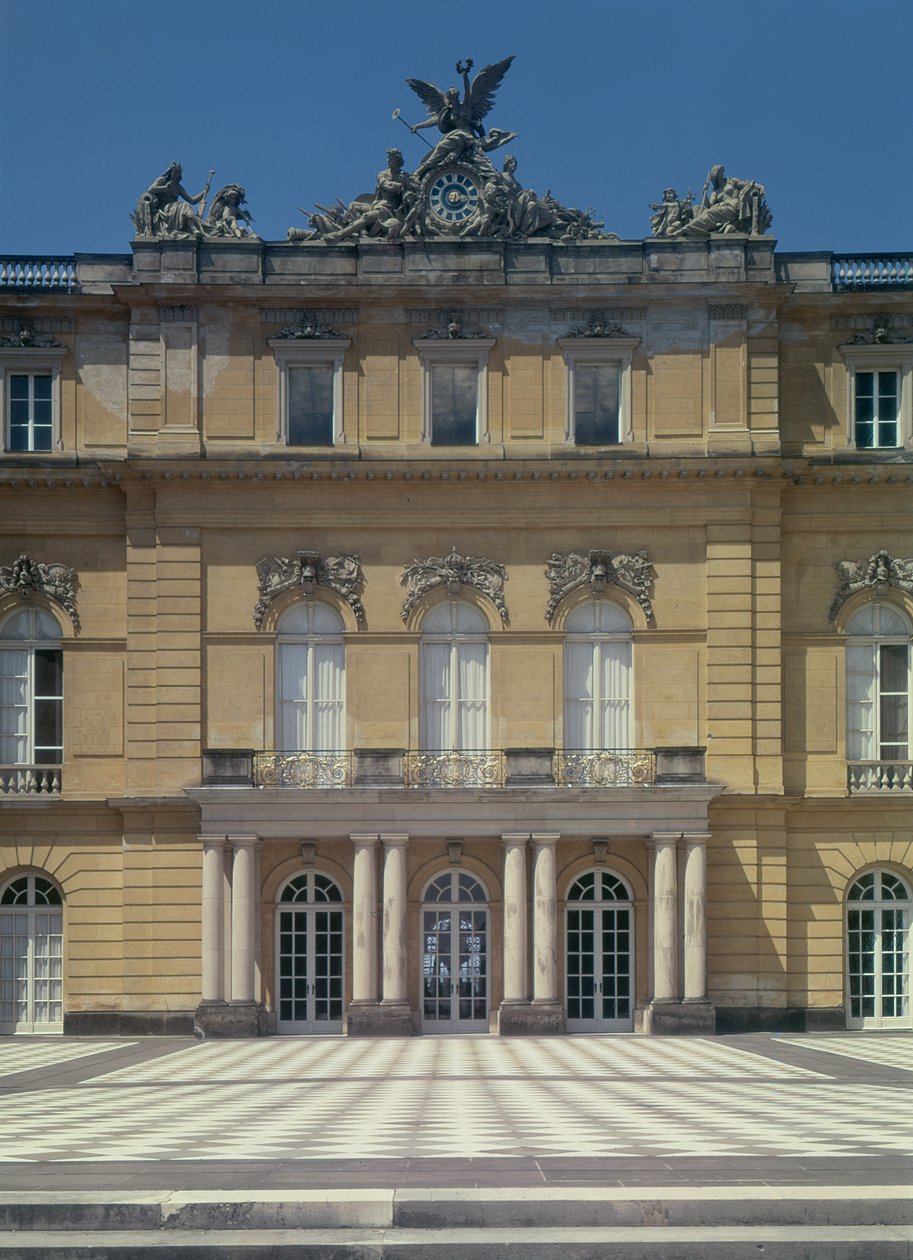 Marmorgården, designad av Georg Carl Heinrich von Dollmann (foto) av German School