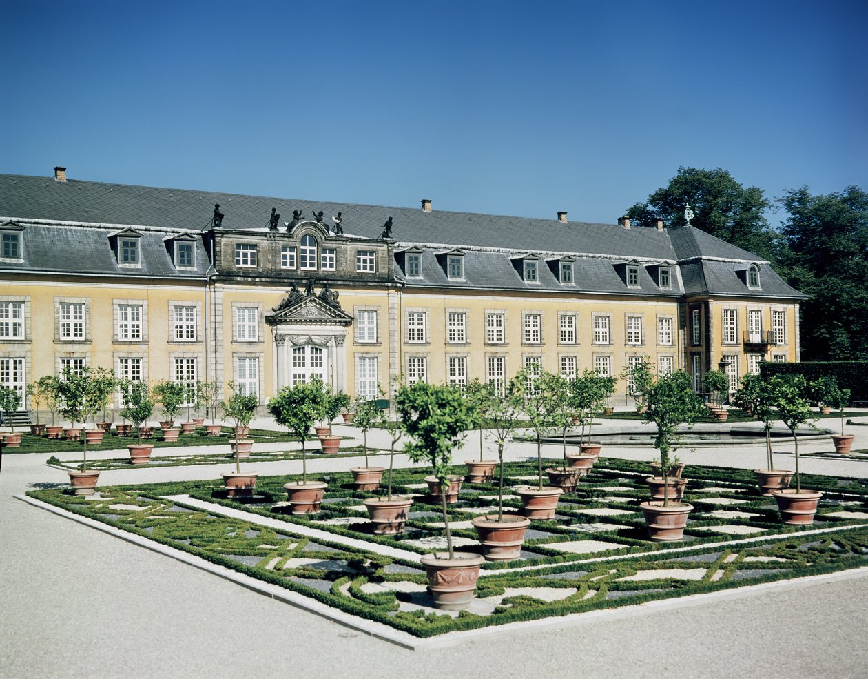 Utsikt över orangeriet i Herrenhausen, anlagt 1720-23 av German School